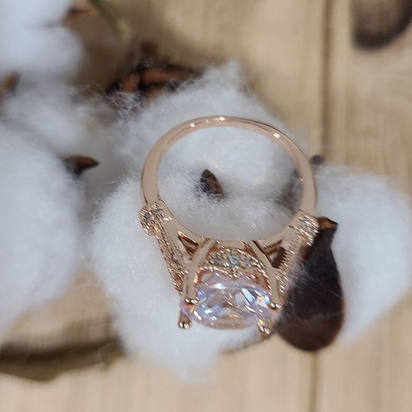 🩷💛NEW🩷💛 STUNNING!! Vintage 2.5kt Round CZ Ring in ROSE GOLD plating - Picture 13 of 14